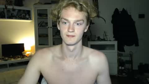 Snapshot of daniel_yumm chatting on June 9, 2026, 9:59 pm Daniel online show from June 9, 2026, 9:59 pm
