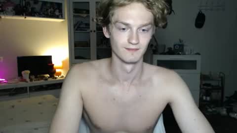 Snapshot of daniel_yumm chatting on June 26, 2026, 10:14 pm Daniel online show from June 26, 2026, 10:14 pm