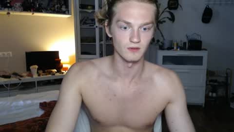 Snapshot of daniel_yumm chatting on July 6, 2026, 3:25 am Daniel online show from July 6, 2026, 3:25 am