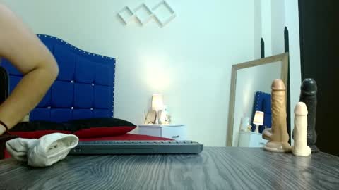 Snapshot of daniela_saenz_ chatting on January 16, 2025, 4:18 pm DANIELA online show from January 16, 2025, 4:18 pm