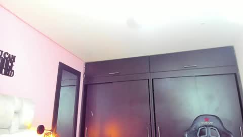 lorena online show from March 1, 2025, 2:26 am