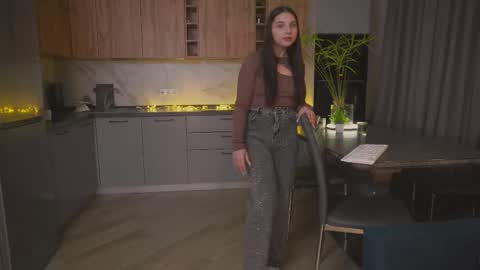 Snapshot of danielacrystal chatting on November 5, 2025, 5:24 pm Hi my name is Daniela Im new here but I really like to chat online show from November 5, 2025, 5:24 pm