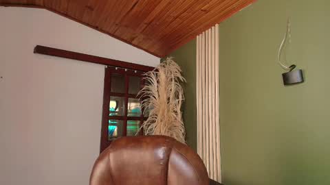 danielamonroe online show from September 28, 2025, 2:11 pm