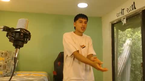 danielitopapii online show from May 7, 2026, 3:28 pm
