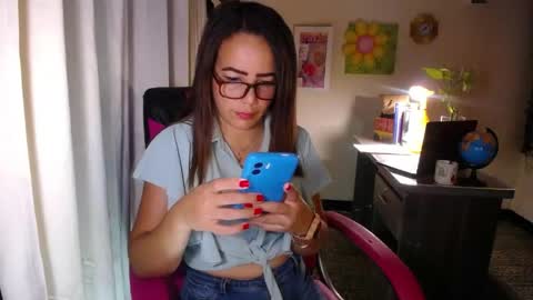 Snapshot of danielle_rose_ chatting on June 8, 2026, 6:30 pm Angie online show from June 8, 2026, 6:30 pm