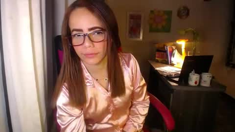 Snapshot of danielle_rose_ chatting on July 24, 2026, 2:15 pm Angie online show from July 24, 2026, 2:15 pm