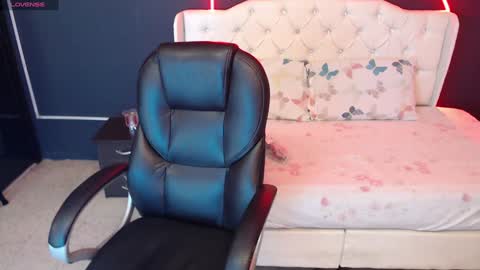 Danielle Smith online show from February 6, 2025, 3:59 am