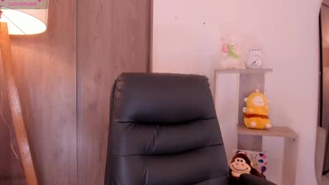 Danielle Rose online show from November 7, 2025, 9:26 pm