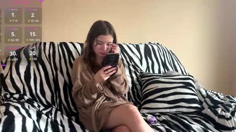 Mia online show from November 21, 2025, 7:51 am