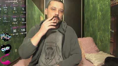 Snapshot of danielocool chatting on December 23, 2024, 8:22 am DanieloCool online show from December 23, 2024, 8:22 am