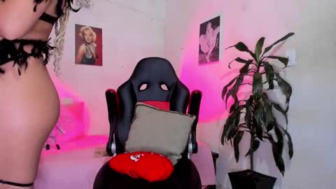 Daniela  online show from October 2, 2025, 10:28 pm