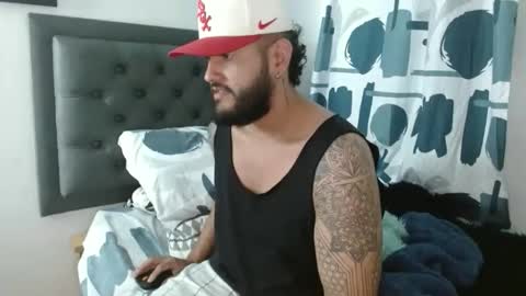 Snapshot of daniloh_xxx chatting on February 15, 2026, 7:51 am daniloh_xxx online show from February 15, 2026, 7:51 am