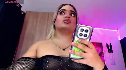 danipein online show from October 1, 2025, 11:38 am