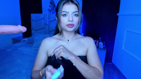 Dani Phonenix online show from January 1, 2025, 3:03 pm