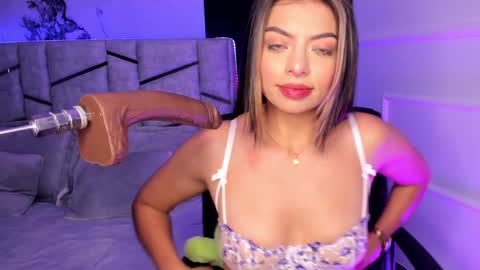 Dani Phonenix online show from February 3, 2025, 7:31 pm