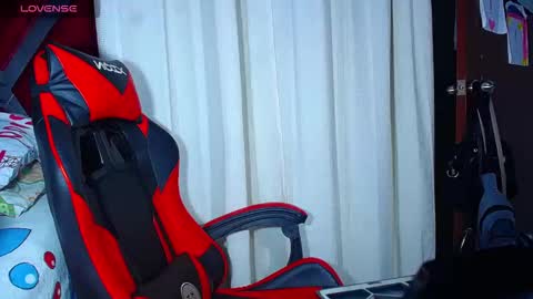 danisabrownn online show from November 27, 2025, 12:18 pm