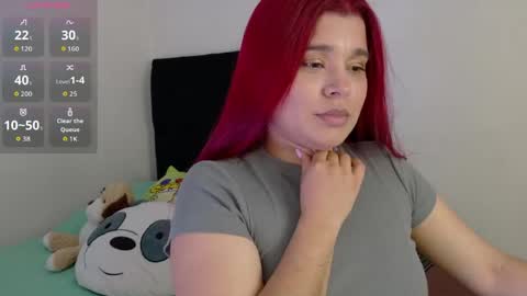 Snapshot of danna_luu chatting on June 2, 2026, 2:35 am Danna online show from June 2, 2026, 2:35 am