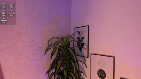 Danna Ortega online show from March 13, 2026, 11:17 am