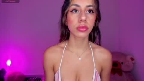 Snapshot of danna_rhodesx chatting on June 21, 2026, 4:42 pm Danna Rhodes online show from June 21, 2026, 4:42 pm