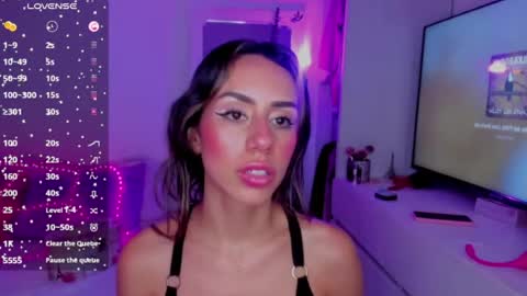 Snapshot of danna_rhodesx chatting on July 10, 2026, 12:52 pm Danna Rhodes online show from July 10, 2026, 12:52 pm