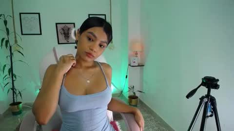 Danna online show from April 7, 2026, 11:59 pm