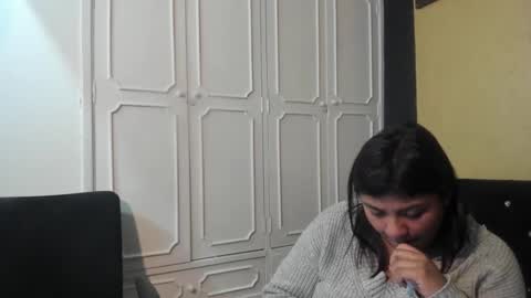 Danna Garza online show from February 4, 2025, 4:15 am