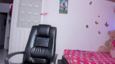 Danna Sofia jeins online show from January 10, 2026, 1:02 pm