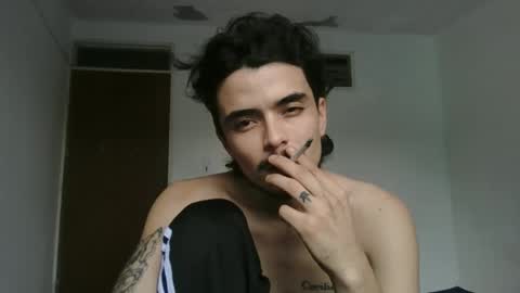 Snapshot of danni4_20 chatting on February 9, 2025, 9:28 pm danni4_20 online show from February 9, 2025, 9:28 pm