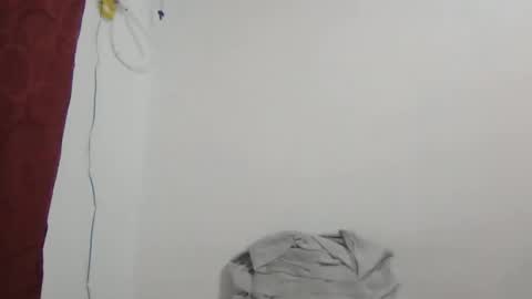 Snapshot of danni4_20 chatting on September 15, 2025, 5:40 am danni4_20 online show from September 15, 2025, 5:40 am