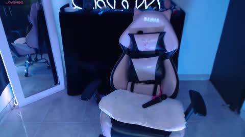 danna online show from March 21, 2026, 4:39 am