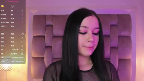 Dannika online show from November 19, 2025, 2:44 am