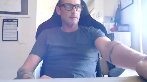 Snapshot of dannozdirekt chatting on February 27, 2025, 5:02 am dannozdirekt online show from February 27, 2025, 5:02 am