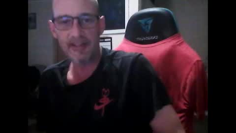 dannozdirekt online show from November 3, 2025, 1:45 pm