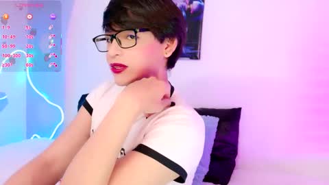 Snapshot of dannyhot__ chatting on October 10, 2025, 8:08 pm Danny online show from October 10, 2025, 8:08 pm