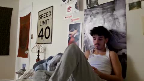 Snapshot of dannynoww chatting on December 15, 2024, 12:18 am danny online show from December 15, 2024, 12:18 am