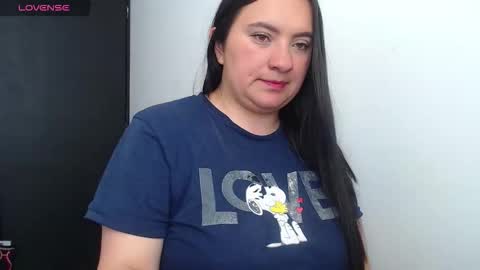 Follow me  Control lovense free D online show from November 8, 2025, 3:56 pm
