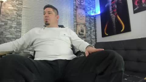 dante_bellini online show from May 27, 2026, 2:03 pm