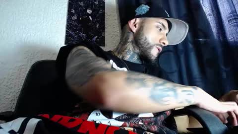 dante_d_angelo_ online show from October 27, 2025, 6:01 pm