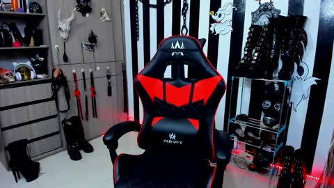 Snapshot of dante_infernos chatting on January 17, 2025, 7:16 pm Dante online show from January 17, 2025, 7:16 pm