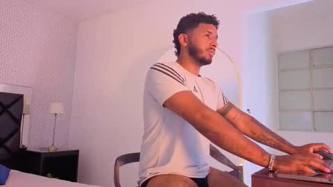 dante_jons online show from October 15, 2025, 4:01 am