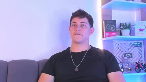 Snapshot of dante_seductor chatting on February 4, 2026, 7:31 pm Dante online show from February 4, 2026, 7:31 pm