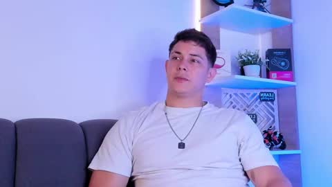 Snapshot of dante_seductor chatting on February 11, 2026, 6:24 pm Dante online show from February 11, 2026, 6:24 pm