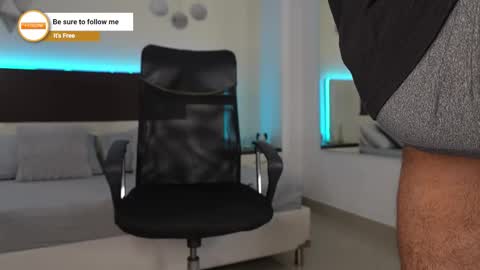 Snapshot of danteestone chatting on November 27, 2025, 9:06 pm Dante online show from November 27, 2025, 9:06 pm