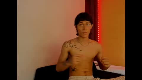 dantelord_ online show from March 7, 2025, 9:59 pm