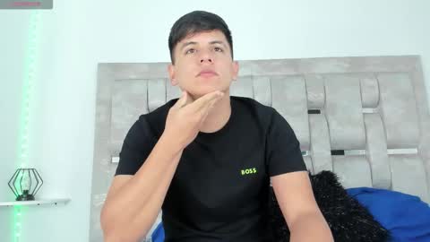 Snapshot of dantestone1 chatting on November 9, 2025, 11:52 am dantestone1 online show from November 9, 2025, 11:52 am