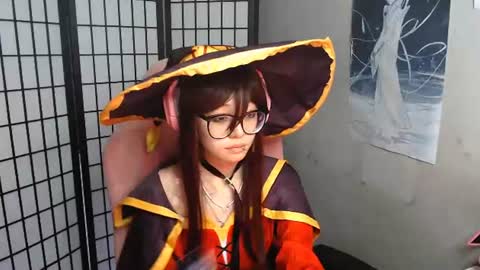 danyelleeyermann online show from June 18, 2026, 1:04 pm