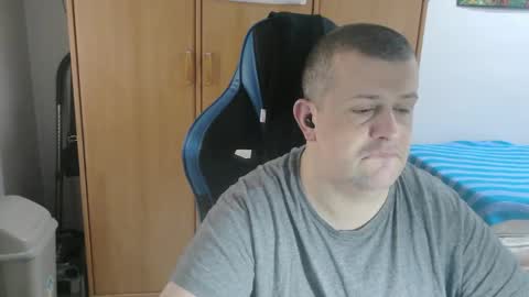 danysanchez1981 online show from March 1, 2026, 9:44 am