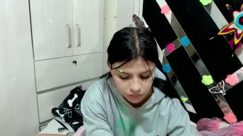 daphne877046 online show from September 26, 2025, 5:39 pm