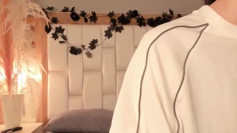 daphne_and_roger online show from December 23, 2025, 11:08 am