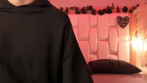 Snapshot of daphne_and_roger chatting on February 11, 2026, 10:53 am daphne_and_roger online show from February 11, 2026, 10:53 am